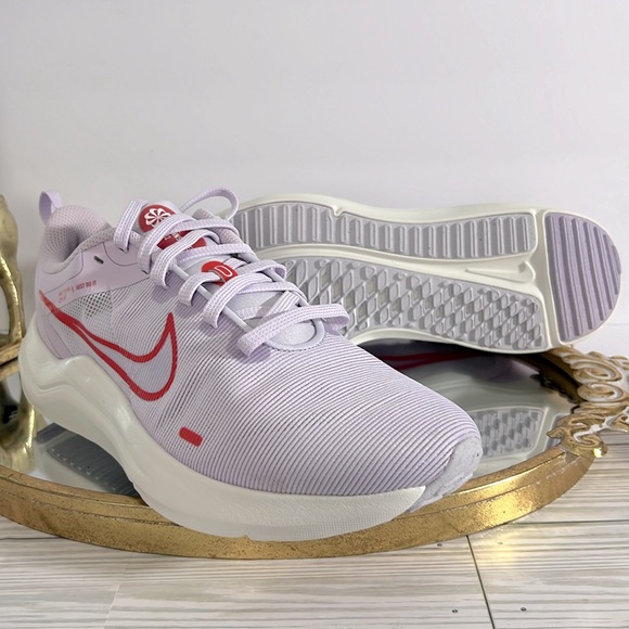 Nike women’s downshifter 12 Low-top running shoes size 9 light purple - Picture 8 of 9